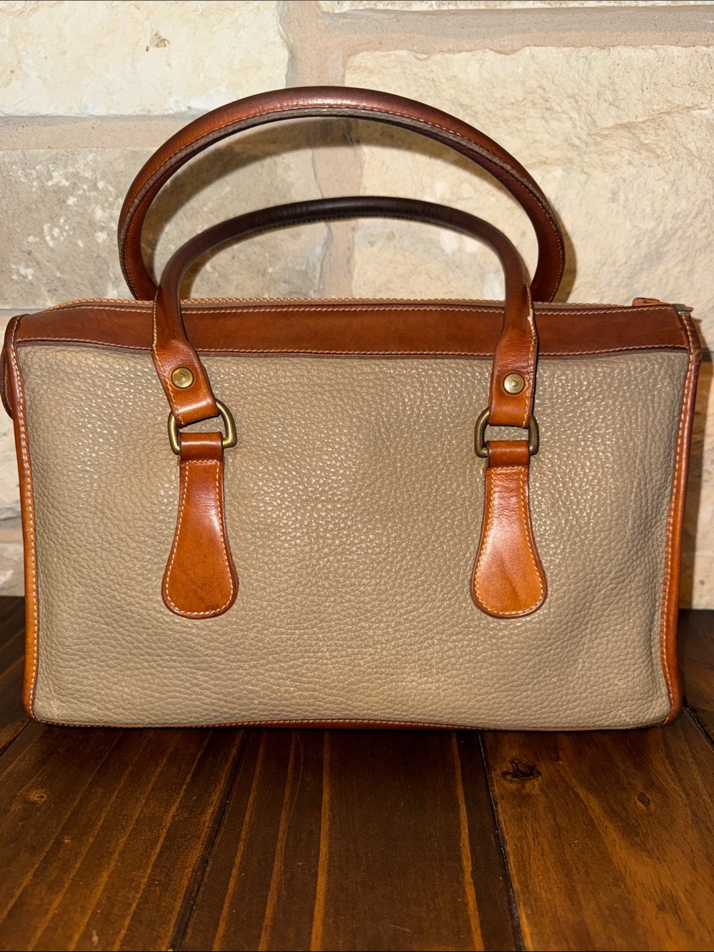Dooney & Bourke leather 1987 Shoulder Satchel in taupe - Picture 2 of 14